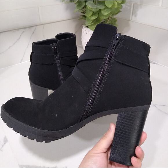 [D112] Andiamo Black Silver Side Buckle Ankle High Heel Boots, Size 10 - Picture 5 of 7